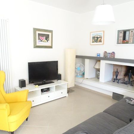 Italy Home San Costanzo Εξωτερικό φωτογραφία